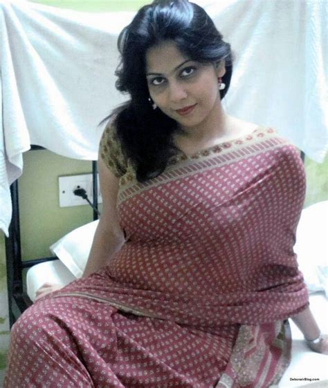 50 Nude Indian housewife photos of sexy big boobs and ass